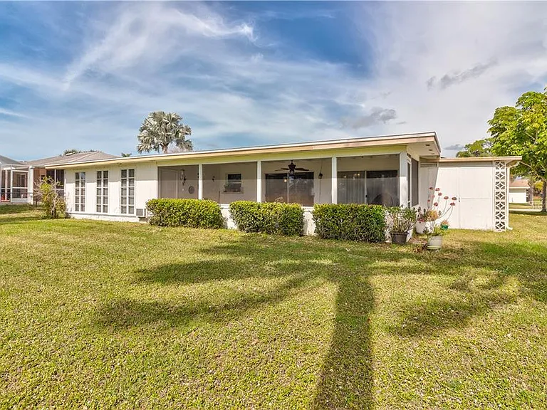 37 Oakland Hills Pl — Photo 35