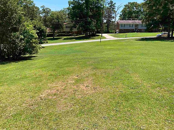 5th image of 105 Rockwood Dr