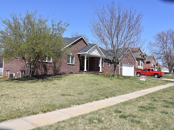 3rd image of 7800 Tobie Ln