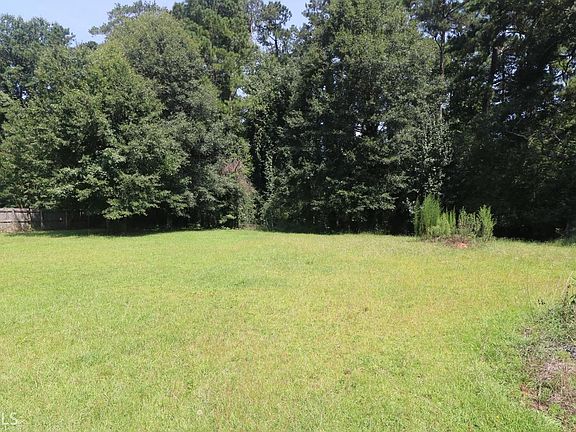 4th image of 575 Hood Ave