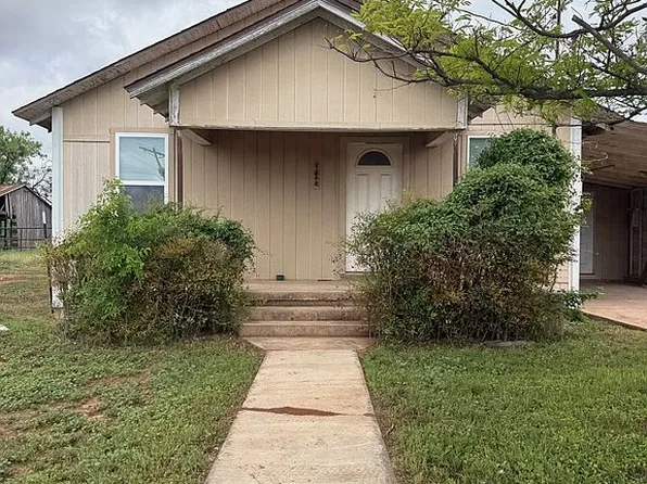 1602 Hutchings Ave, Ballinger, TX 76821