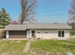 20026 N County Road 2450e, Oakland, IL 61943