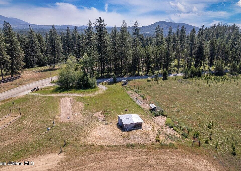 1st image of 30 Sawbuck Rd