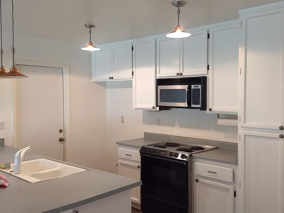 2nd image of 3101 Petty Ln