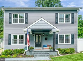 6022 Rixey Dr, Alexandria, VA 22303