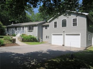 8 Lake Rd, Andover, CT 06232