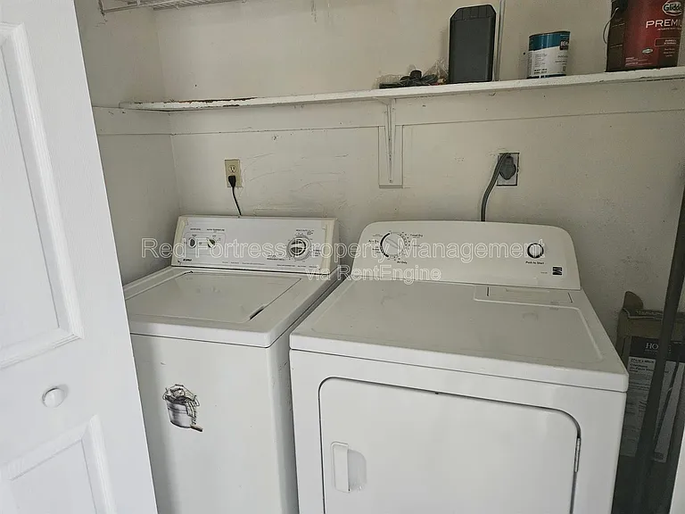 4515 Skyline Blvd #4 — Photo 9