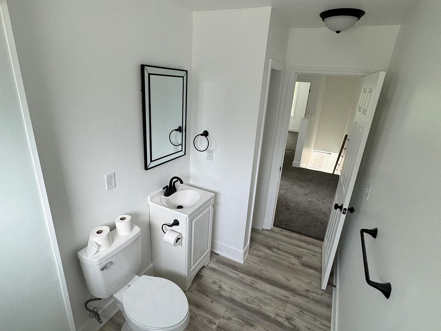 3 bed, 1250 sqft, $1,700 — Photo 4