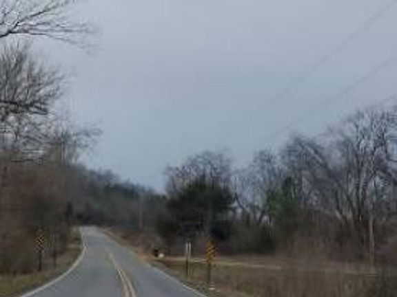 Exterior Neighborhood (street photo)