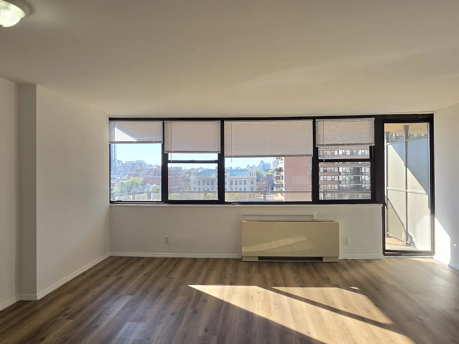 Studio, 500 sqft, $2,300 — Photo 4