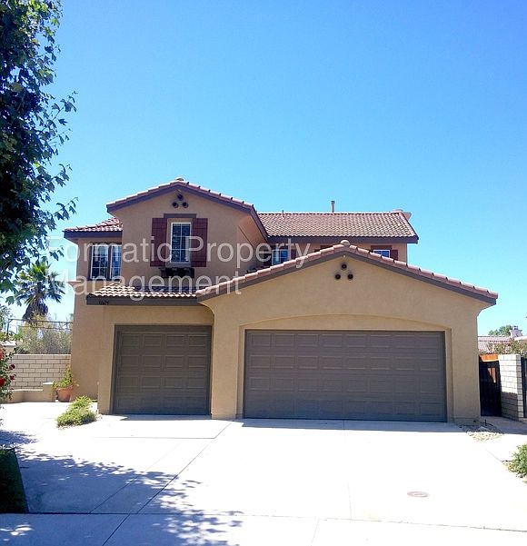 1st image of 31679 Crimson Dr