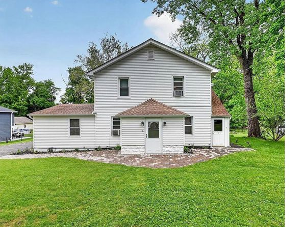 14 Hoover Pl #B