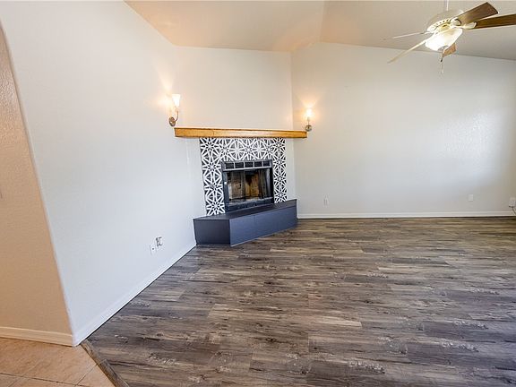 5th image of 2746 Ross Avenue