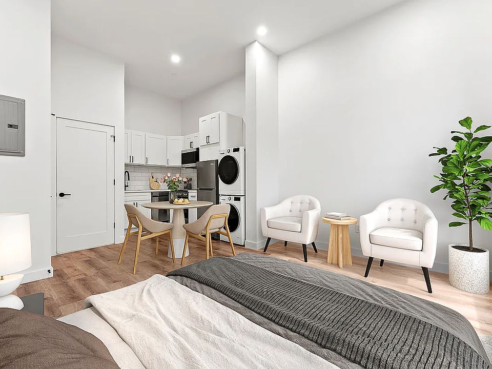2nd image of 225 13th St #1