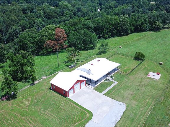 3rd image of 16453 Rocky Dell Rd