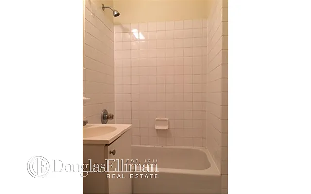 Rented by Douglas Elliman | media 16