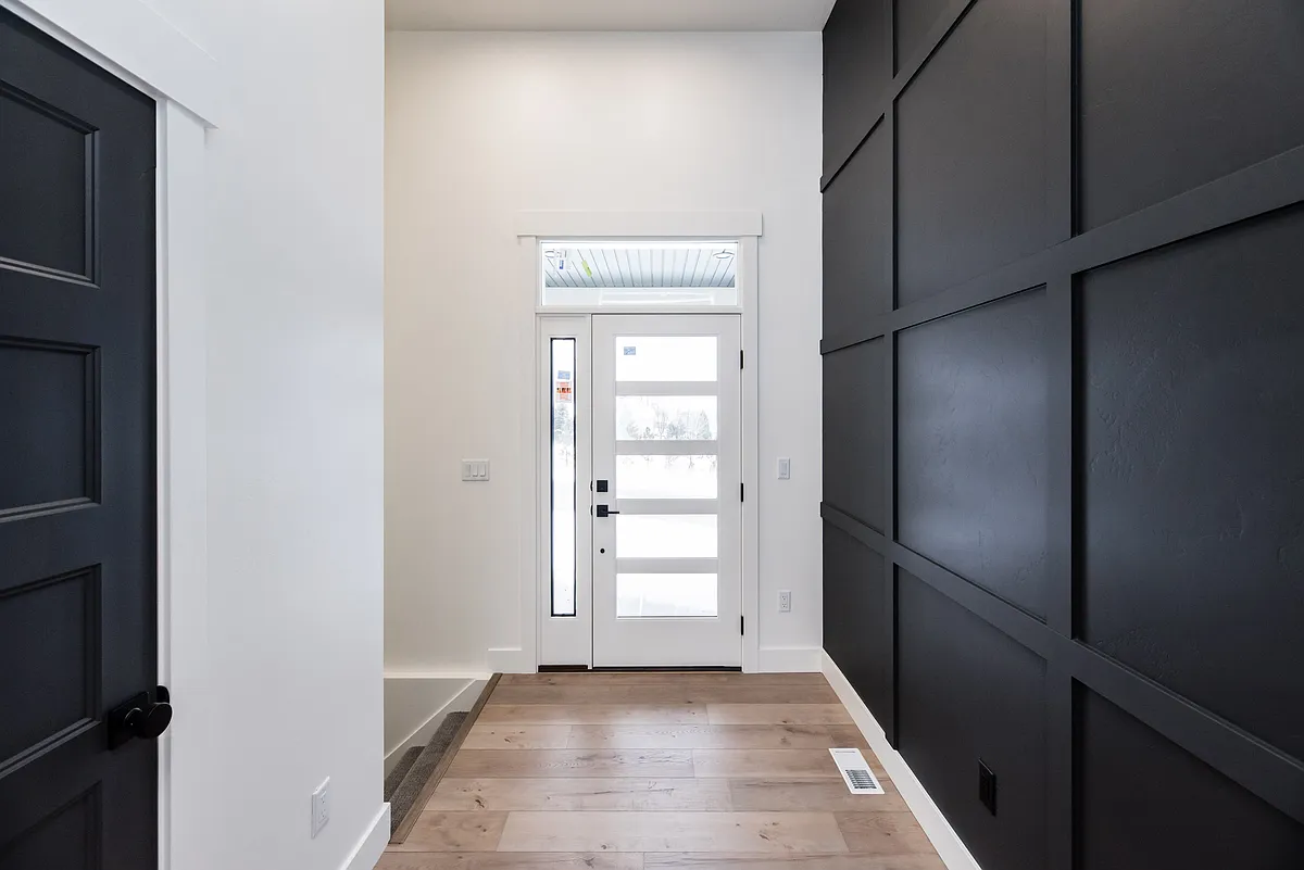 Building Photo - 967 E 200 S