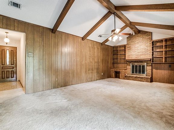 4th image of 217 Roaring Springs Dr