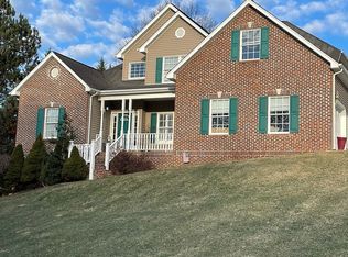 701 Sugarwood Ct, Blountville, TN 37617