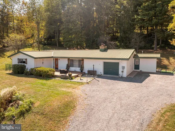 697 Monte Vista Rd, Oakland, MD 21550