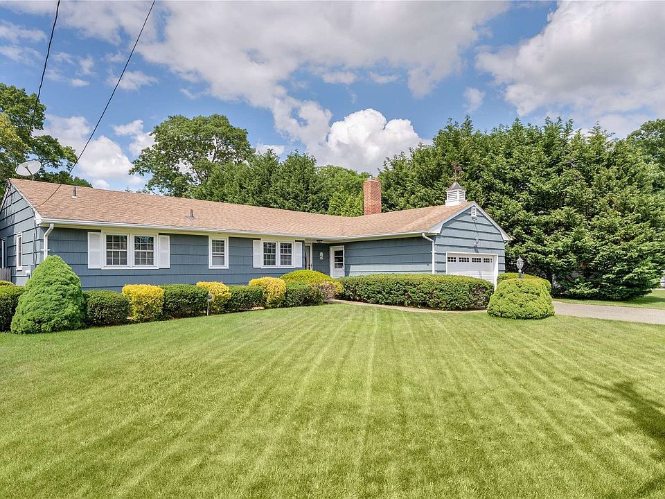 511 Moriches Middle Island Rd, Manorville, NY 11949 MLS 3484870 Zillow