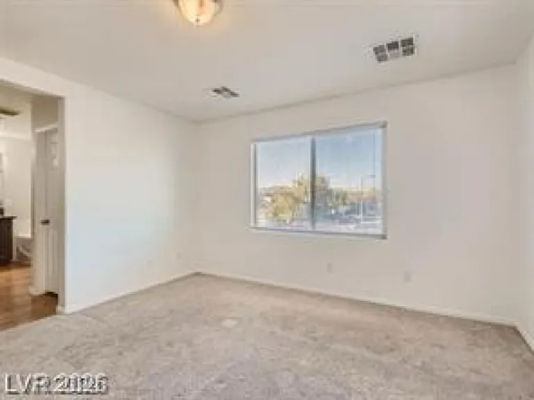 5537 Ayers Cliff St — Photo 3