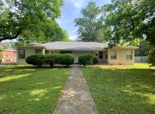 1612 Caldwell St, Conway, AR 72034