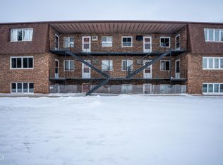 1825 S Grandview Ln APT 11, Bismarck, ND 58503
