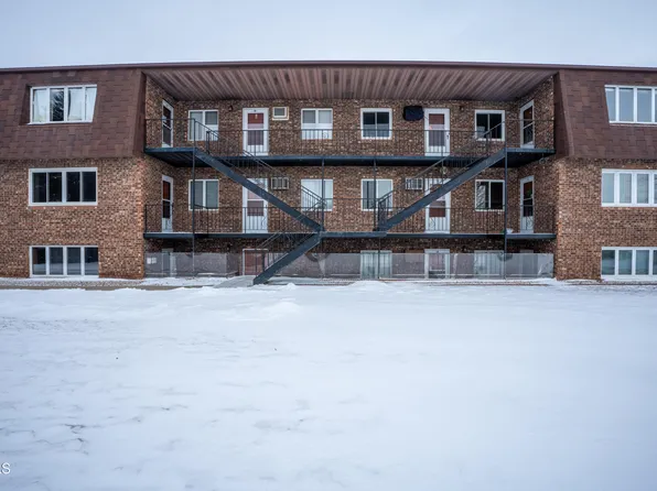 1825 S Grandview Ln APT 11, Bismarck, ND 58503
