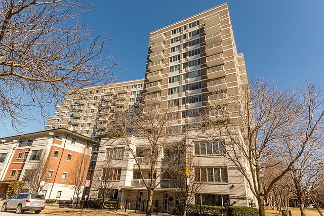 1st image of 1515 S Prairie Ave Unit 1216