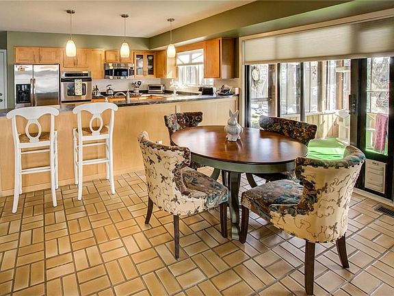 3rd image of 420 Heather Ln