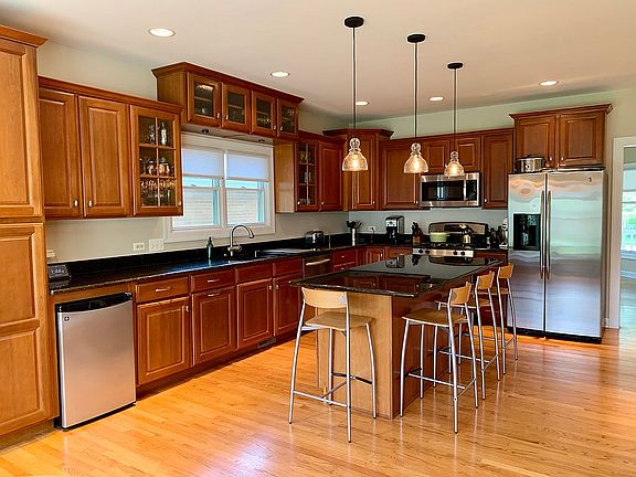 4th image of 1002 N Dunton Ave