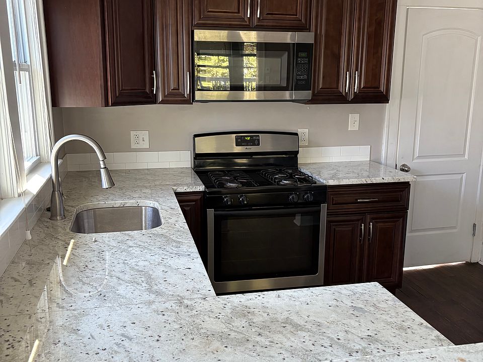 1st image of 2034 Morrison Ave #2034