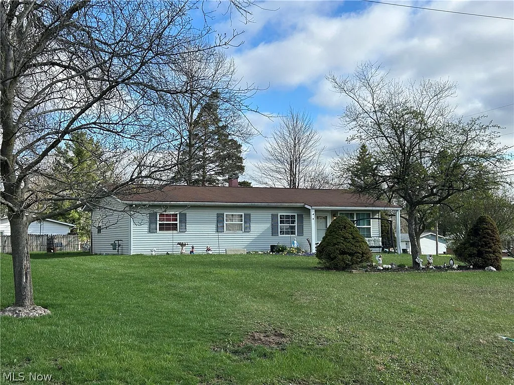 4165 Raymond Dr photo 1