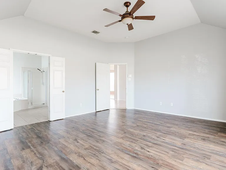 1514 Clear Creek Dr — Photo 9