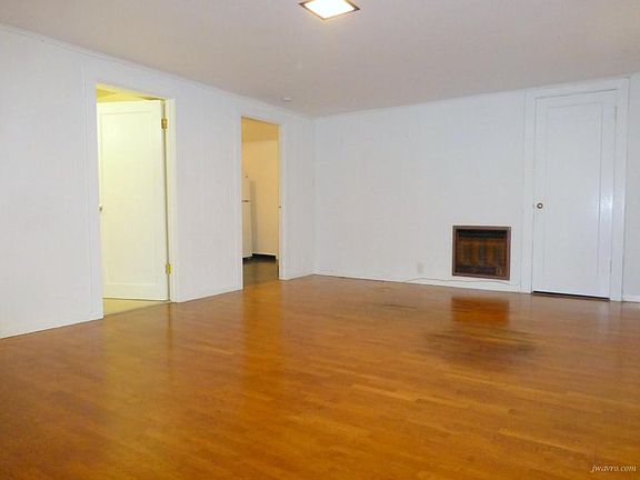3rd image of 3248 Washington St #2
