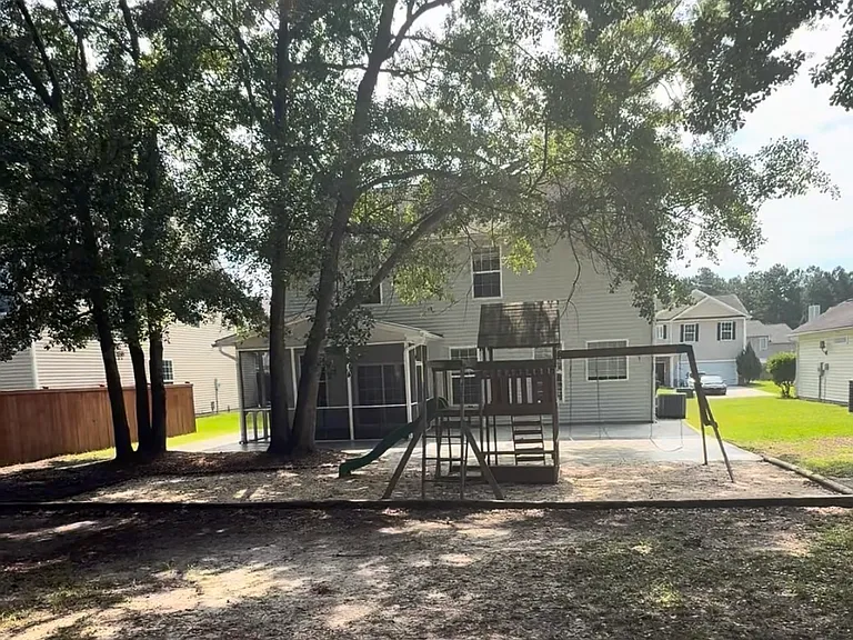 303 Sabal Palmetto Ct — Photo 14
