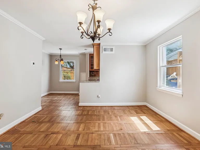829 S Ivy St — Photo 6
