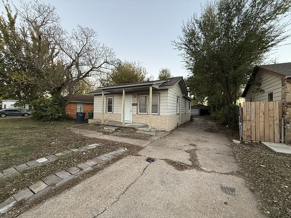 1st image of 938 SW 51st St