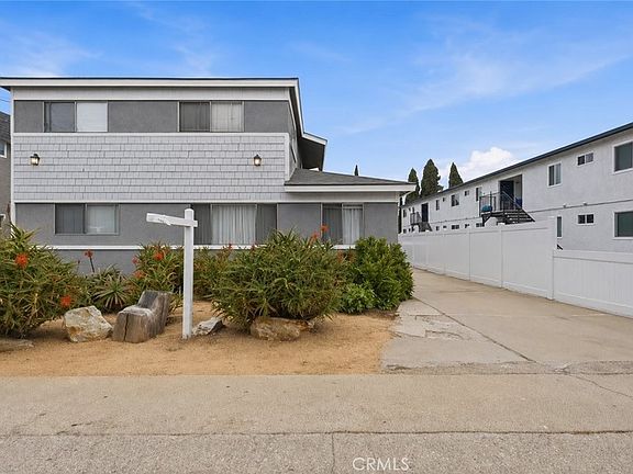 3rd image of 2311 Vanderbilt Ln