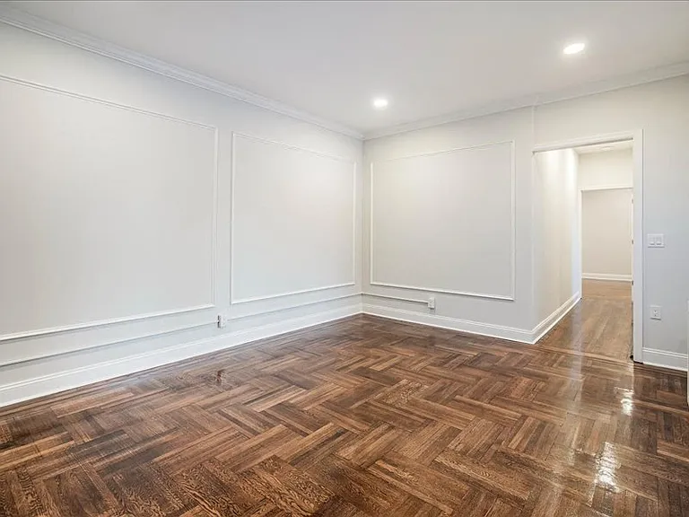 85 Van Reypen St. Apartments — Photo 5