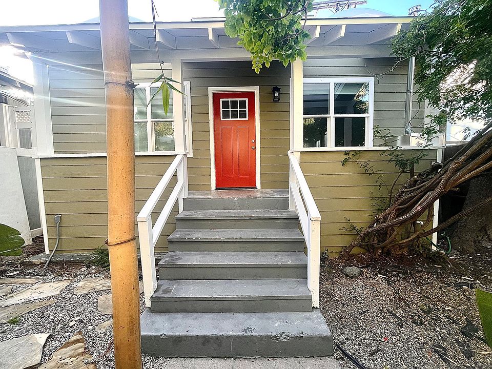 1st image of 129 Clubhouse Ave #129
