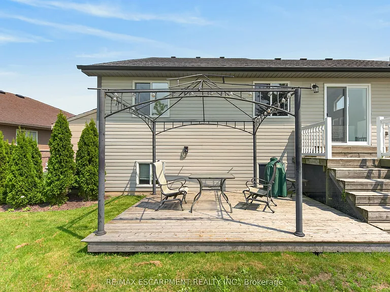 86 Golden Acres Dr — Photo 46