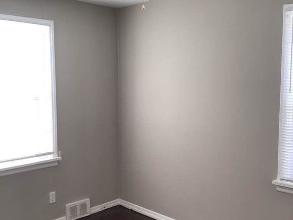 3rd image of 1326 Weleba Ave