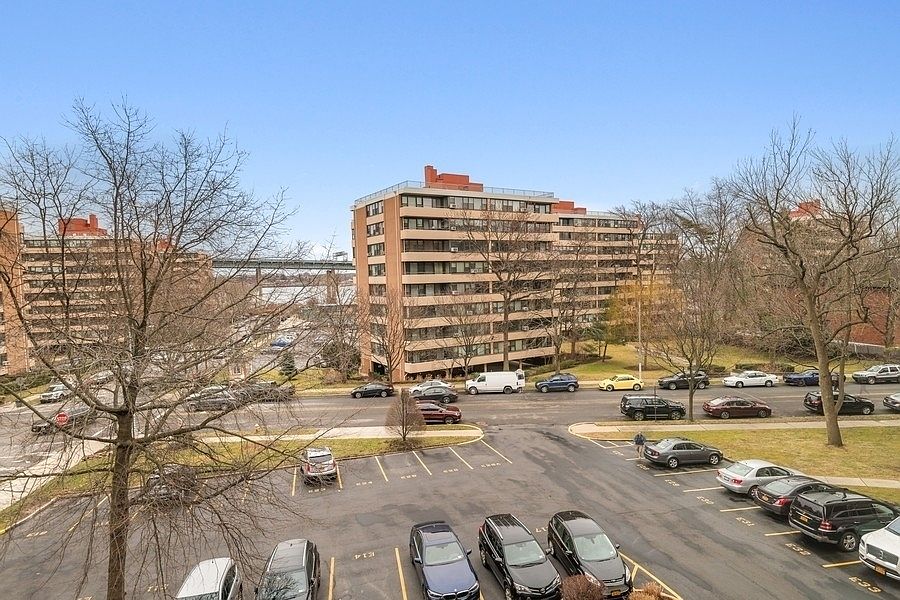 1st image of 16240 9th Ave APT 4A