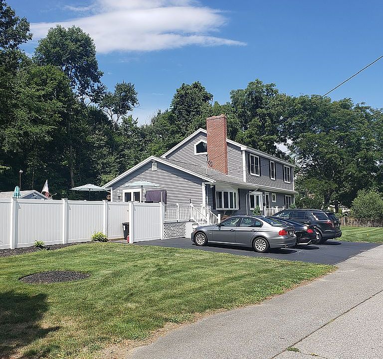 2nd image of 3 Larssen Cir
