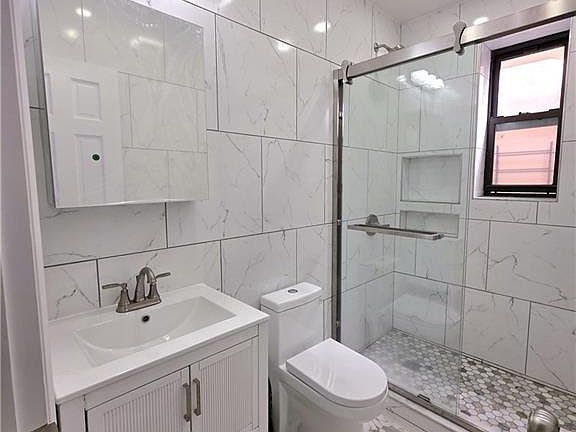 3rd image of 316 E 94th St APT 1F