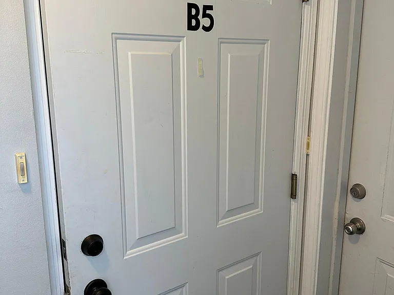 149 Lincoln St #B5 — Photo 1