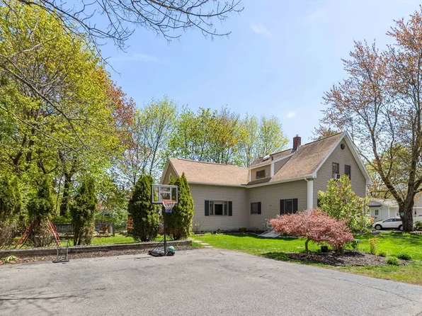 69 Highland Ave, Mansfield, MA 02048