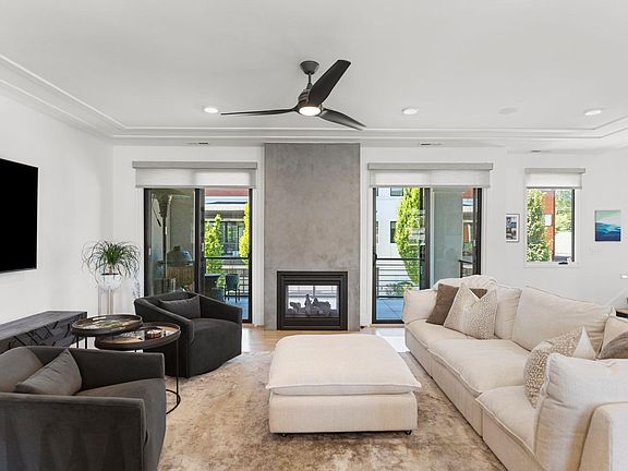 3rd image of 4 Calhoun Hill Way